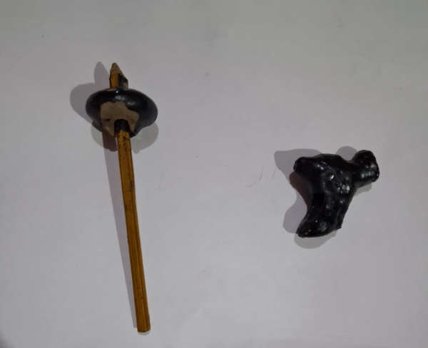 मिट्टी की सीटी और घिरनी