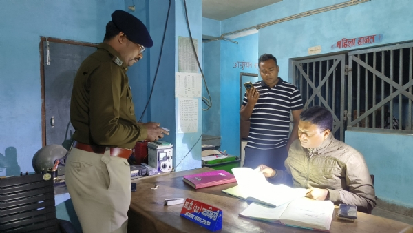 एसएसपी का औचक निरीक्षण एसएसपी का औचक निरीक्षण