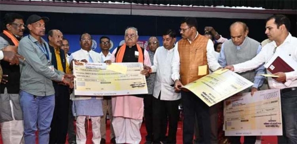 विश्व मात्स्यिकी दिवस पर आयाेजित मत्स्य कृषक संगोष्ठी