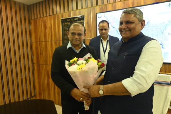 जल संसाधन मंत्री विजय चौधरी अपने विभाग का पदभार ग्रहण करते हुए जल संसाधन मंत्री विजय चौधरी अपने विभाग का पदभार ग्रहण करते हुए