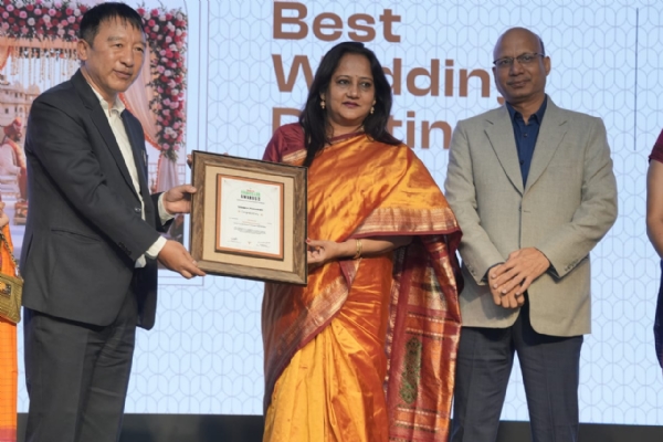 उदयपुर को मिला ‘बेस्ट वेडिंग डेस्टिनेशन’ अवॉर्ड उदयपुर को मिला ‘बेस्ट वेडिंग डेस्टिनेशन’ अवॉर्ड