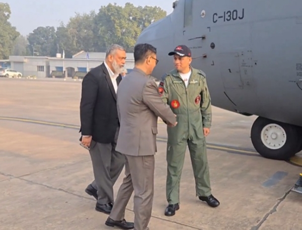 केंद्रीयमंत्री किरेन रिजिजू आज नई दिल्ली से भूटान रवाना हुए हैं। केंद्रीयमंत्री किरेन रिजिजू आज नई दिल्ली से भूटान रवाना हुए हैं।