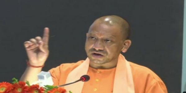 पर्यावरण-अन्वितनीतयः भूमौ अवतारयितुं योगिसर्वकारः केन्द्रितं मनः करोति