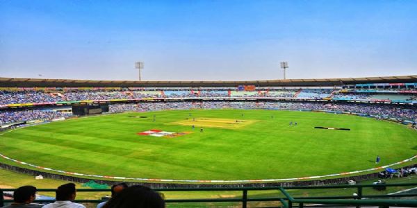 रायपुरम् - ३ दिसम्बरदिनाङ्के भारतदक्षिणाफ्रिकाक्रिकेट्क्रीडायाः चिटीका छात्राणां कृते ८०० रुप्यकेन उपलभ्यते