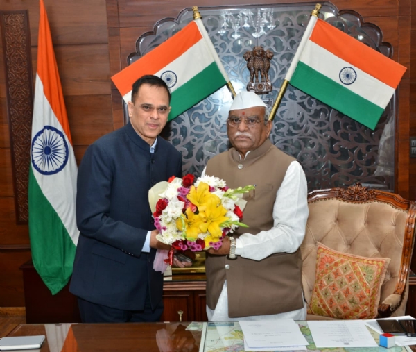 मुख्य सचिव वी.श्रीनिवास ने की राज्यपाल से शिष्टाचार भेंट