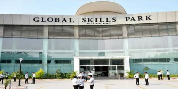 भोपालम् - संत शिरोमणि रविदास ग्लोबल स्किल्स उद्यानस्य दीक्षांत समारोहोऽद्य