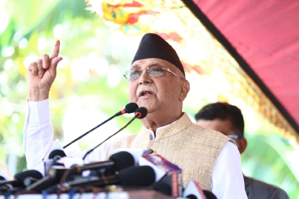 सभा को संबंधित करते ओली सभा को संबंधित करते ओली