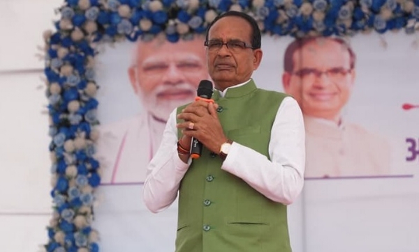 भैरुंदा में अनुसूचित जनजातीय पंचायत में शिवराज सिंह भैरुंदा में अनुसूचित जनजातीय पंचायत में शिवराज सिंह