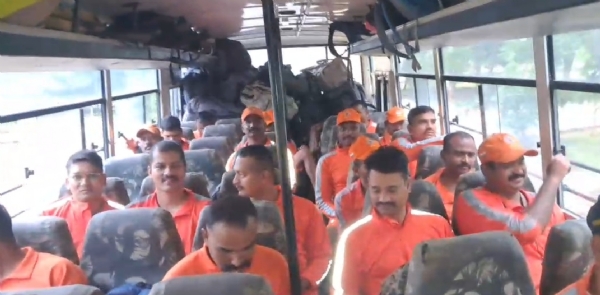 राष्ट्रीय आपदा राहत दल के सदस्य राष्ट्रीय आपदा राहत दल के सदस्य