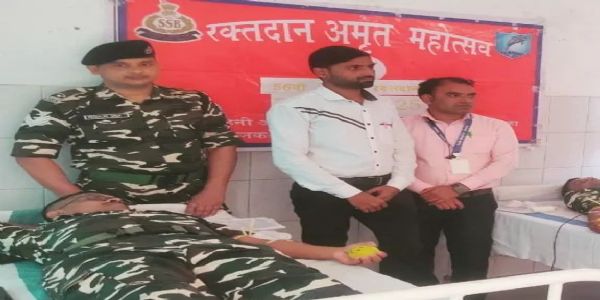 एसएसबीसैनिकाः अपेक्षितेभ्योकुर्वन् रक्तदानम्