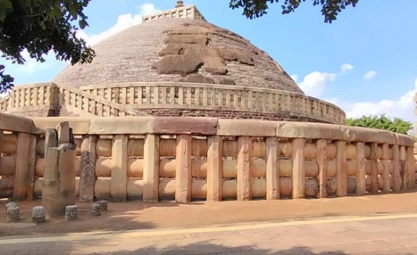 सांची स्तूप (फाइल फोटो) सांची स्तूप (फाइल फोटो)