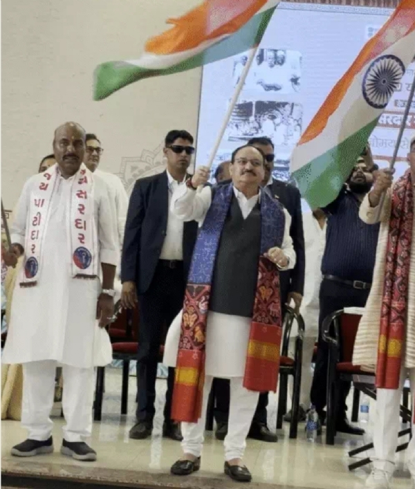सरदार सभा स्थल पर आयोजित कार्यक्रम में भाजपा के राष्ट्रीय अध्यक्ष जे.पी. नड्डा