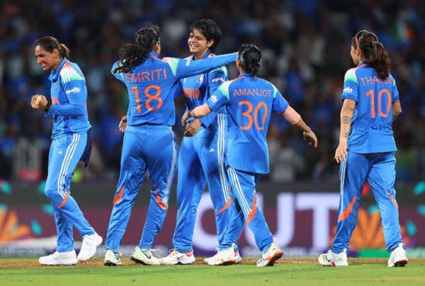 भारतीय महिला टीम बनी वनडे विश्व चैंपियन भारतीय महिला टीम बनी वनडे विश्व चैंपियन