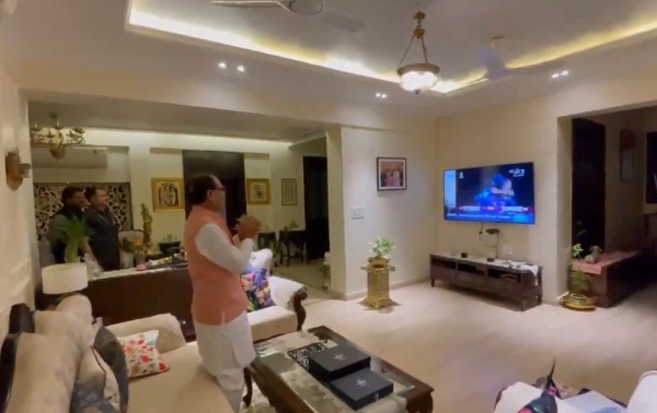 भारतीय टीम की जीत पर झूम उठे केन्द्रीय कृषि मंत्री शिवराज भारतीय टीम की जीत पर झूम उठे केन्द्रीय कृषि मंत्री शिवराज