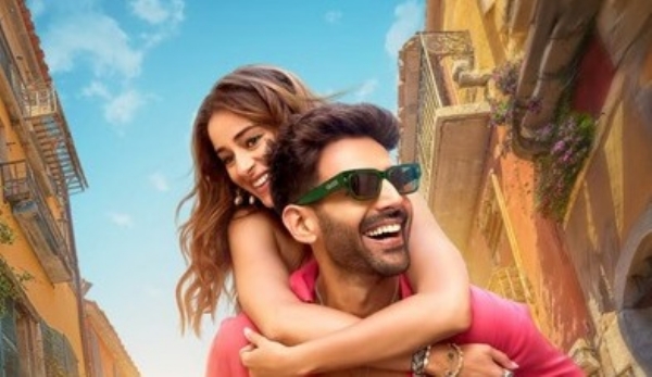 कार्तिक आर्यन, अनन्या पांडे - फोटो सोर्स एक्स