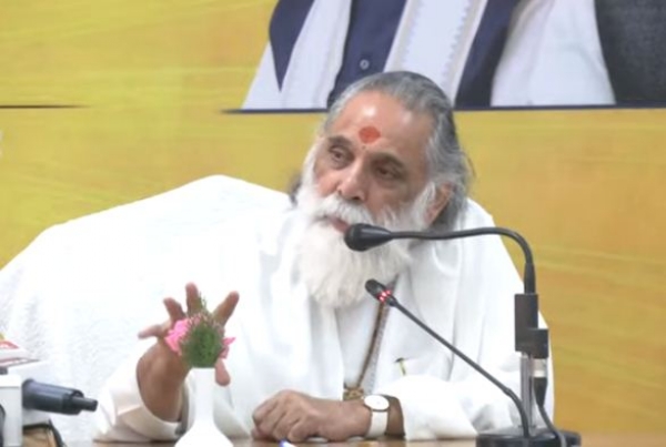 गीता मनीषी स्वामी ज्ञाना नंद गीता मनीषी स्वामी ज्ञाना नंद