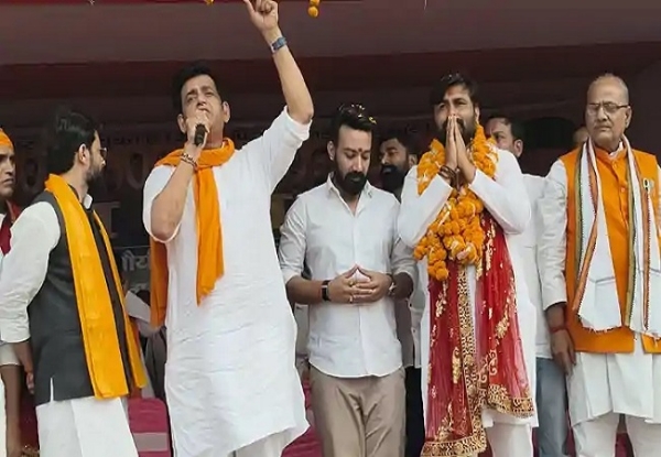 खगडिया में रवि किशान जनसभा में