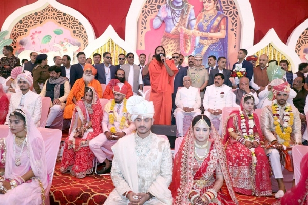 मुख्यमंत्री मोहन यादव के बेटे की शादी के समारोह की तस्वीर