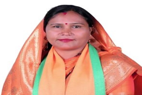 बलरामपुर जिले में बेमौसम बारिश से किसानों की उम्मीदें हुई धूमिल, विधायक ने दिलाया मुआवज़े का भरोसा बलरामपुर जिले में बेमौसम बारिश से किसानों की उम्मीदें हुई धूमिल, विधायक ने दिलाया मुआवज़े का भरोसा