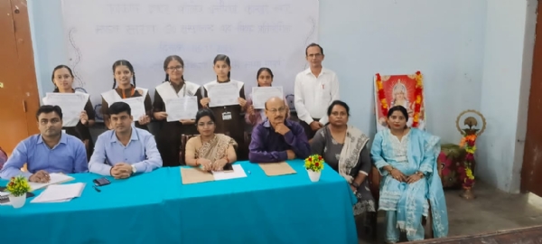 डॉ. संपूर्णानंद वाद-विवाद प्रतियोगिता में ओंकारश्वर की छात्रा पक्ष में शांभवी विपक्ष में अत्रिका रही विजेता डॉ. संपूर्णानंद वाद-विवाद प्रतियोगिता में ओंकारश्वर की छात्रा पक्ष में शांभवी विपक्ष में अत्रिका रही विजेता