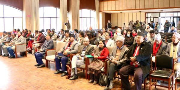 नेपाल संसदः पुनर्स्थापनाम् आधृत्य एमाले शुभारब्धं सांसदानां हस्ताक्षराभियानम्