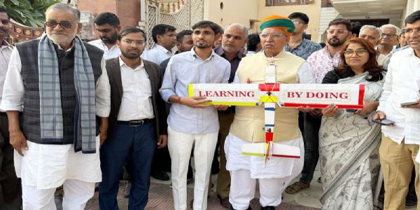 मूलकर्तव्यानां पालनसहितं वैज्ञानिक-स्वभावस्य निर्माणं कर्तुं इच्छति महान् वैज्ञानीकः डॉ. व्यासः - केंद्रीयमन्त्री