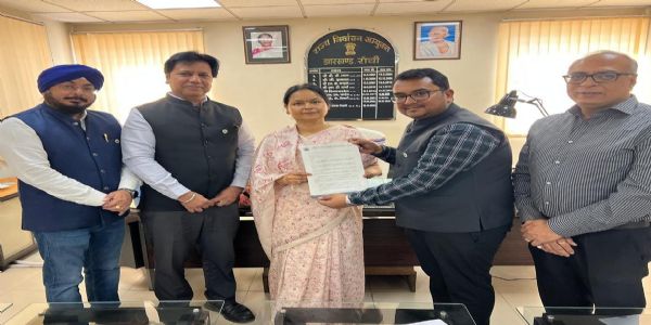 राज्यनिर्वाचनायुक्तेन सह मिलित्वा सदस्यैर्मतगणना कार्यस्य वैकल्पिकस्थलस्य चयनम् आगृहीतम्