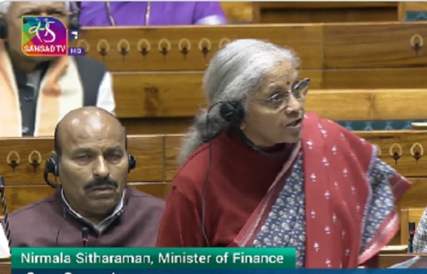 लोकसभा में विधयेक पर चर्चा का जवाब देते वित्‍त मंत्री निर्मला सीतारमण