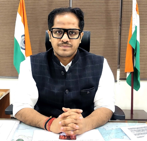 श्री अन्न की खेती से बदलेगी बुंदेलखंड के किसानों की तकदीर-डीएम पुलकित गर्ग श्री अन्न की खेती से बदलेगी बुंदेलखंड के किसानों की तकदीर-डीएम पुलकित गर्ग