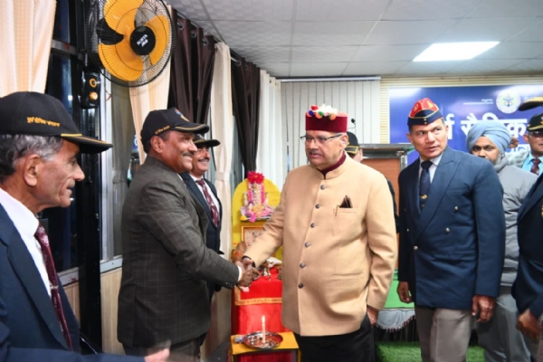 सैनिक कल्याण मंत्री गणेश जोशी पिथौरागढ़ में पूर्व सैनिक संगठन पिथौरागढ़ के पूर्व सैनिकों से मुलाकात करते। सैनिक कल्याण मंत्री गणेश जोशी पिथौरागढ़ में पूर्व सैनिक संगठन पिथौरागढ़ के पूर्व सैनिकों से मुलाकात करते।