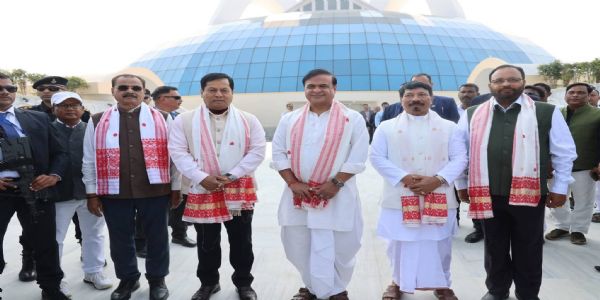 मुख्यमन्त्रिणा असम आन्दोलनस्य अमरवीराणां प्रति समर्पितं ‘शहीदस्मारकक्षेत्रम्’ उद्घाटितम्