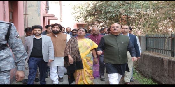 मुख्यमंत्री रेखा गुप्ता भगवती भलस्वा-जहाँगीरपुरी-प्रदेशयोः ईडब्ल्यूएस् निवासगृहेषु निरीक्षणं कृतवती।