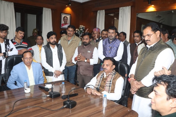 विंध्यांचल सोशल ग्रुप ने शुक्ल का जताया आभार विंध्यांचल सोशल ग्रुप ने शुक्ल का जताया आभार