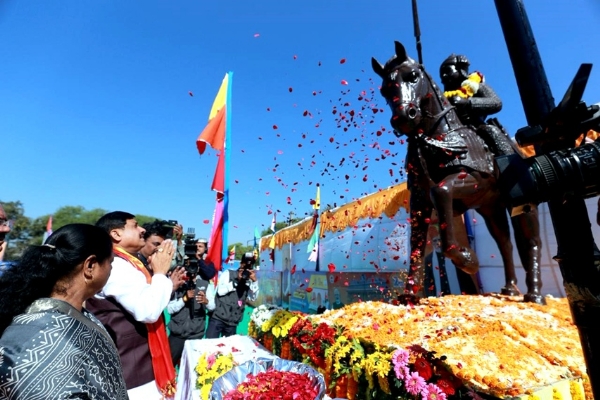 मुख्यमंत्री डॉ. मोहन यादव ने महाराणा प्रताप की प्रतिमा पर पुष्पांजलि अर्पित की मुख्यमंत्री डॉ. मोहन यादव ने महाराणा प्रताप की प्रतिमा पर पुष्पांजलि अर्पित की