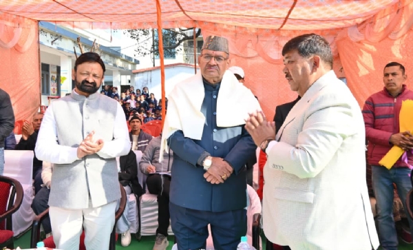 मंत्री गणेश जोशी बास्केटबॉल टुर्नामेंट एवं पुस्तक मेला कार्यक्रम में प्रतिभाग करते कैबिनेट मंत्री गणेश जोशी।* मंत्री गणेश जोशी बास्केटबॉल टुर्नामेंट एवं पुस्तक मेला कार्यक्रम में प्रतिभाग करते कैबिनेट मंत्री गणेश जोशी।*