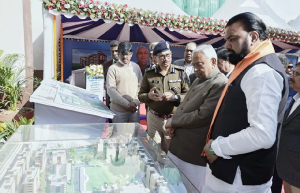 मुख्यमंत्री पुलिस बैरक का उद्घाटन के दौरान मुख्यमंत्री पुलिस बैरक का उद्घाटन के दौरान