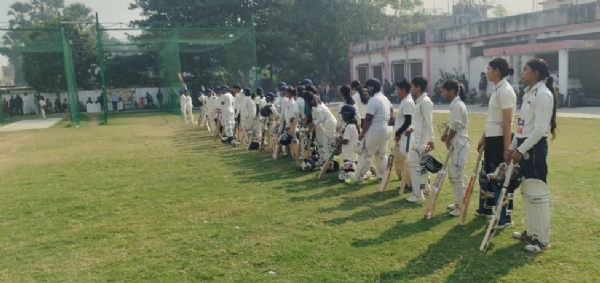 मोइनुल हक स्टेडियम में चयनित खिलाडी मोइनुल हक स्टेडियम में चयनित खिलाडी