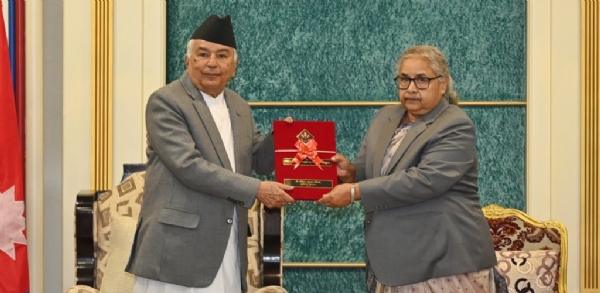 राष्ट्रपति और प्रधानमंत्री की मुलाकात राष्ट्रपति और प्रधानमंत्री की मुलाकात