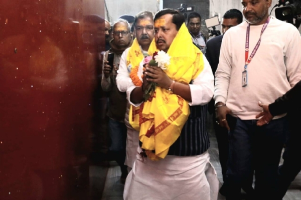 भाजपा के राष्ट्रीय कार्यकारी अध्यक्ष बनाए जाने के बाद नितिन नवीन ने की महावीर मंदिर में पूजा