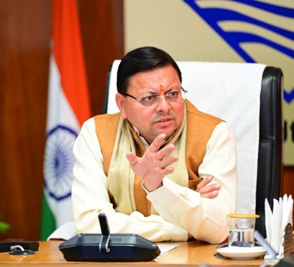 मुख्यमंत्री पुष्कर सिंह धामी सचिवालय में जेल विकास बोर्ड बैठक करते।