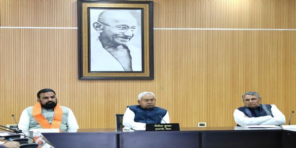 नीतीश–मन्त्रिपरिषद्–सभायां ‘सप्त–निश्चय–योजना ३.०’ इत्यस्य अनुमोदनम्; बिहारराज्यं विकसितराज्यानां श्रेण्यां स्थापयितुं लक्ष्यं निर्धारितम्।