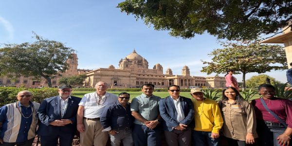 अमेरिकी रोटरी प्रतिनिधिमंडलं ज्ञातायाः सूर्यनगर्याः सांस्कृतिकनिक्षेपः