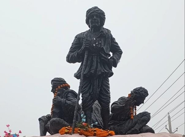 लोक नाटककार भिखारी ठाकुर की जयंती: भोजपुरी लोकसंस्कृति के अमर हस्ताक्षर लोक नाटककार भिखारी ठाकुर की जयंती: भोजपुरी लोकसंस्कृति के अमर हस्ताक्षर