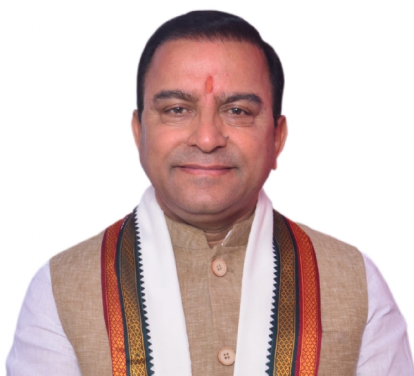 त्रिलोक कपूर।