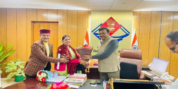 गंगोत्री ऑल-वेदर् मार्गस्य विस्तारिकरण-सम्बन्धेन मुख्यसचिवेन सह संवादः