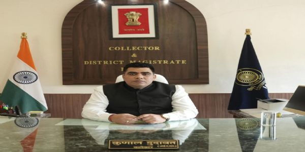 कुणालदुदावतः कोरबा जनपदस्य एकविंशतितमः जिलाधिकारिरूपेण पदभारं गृहीतवान्