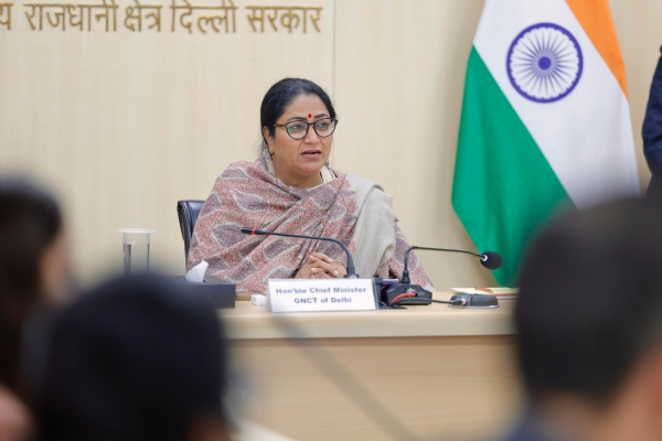 दिल्ली की मुख्यमंत्री बैठक के दौरान