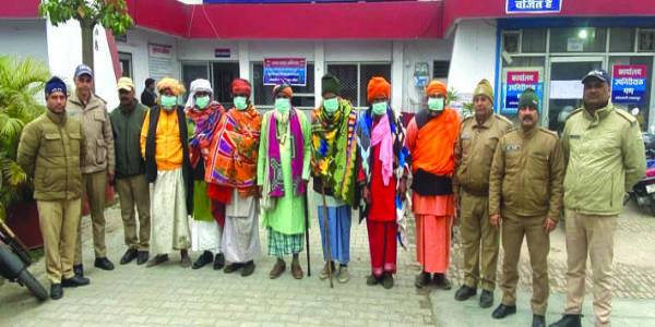 ऑपरेशन कालनेमि: पुलिसदलं सप्तवंचकानां ग्रहणमकरोत्