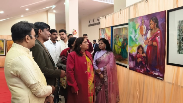 त्रि दिवसीय क्षेत्रीय कला प्रदर्शनी में दिखे कला के विविध रूप*