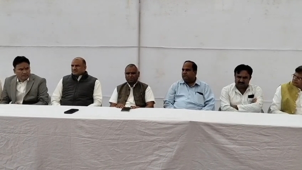 चित्तौड़गढ़ में रविवार को स्वदेशी महोत्सव को लेकर जानकारी देते सांसद सीपी जोशी।